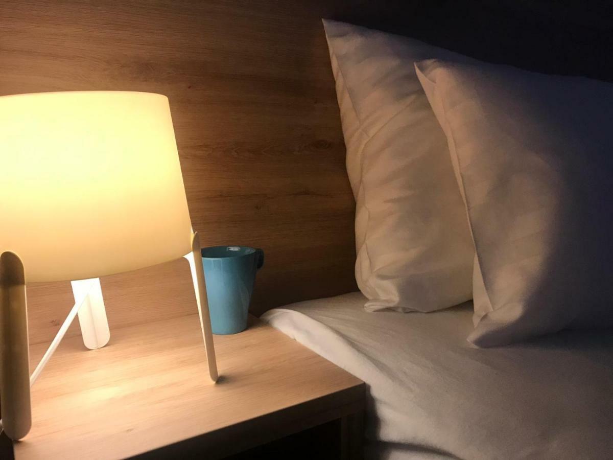 Smart Rooms セーケシュフェヘールヴァール エクステリア 写真